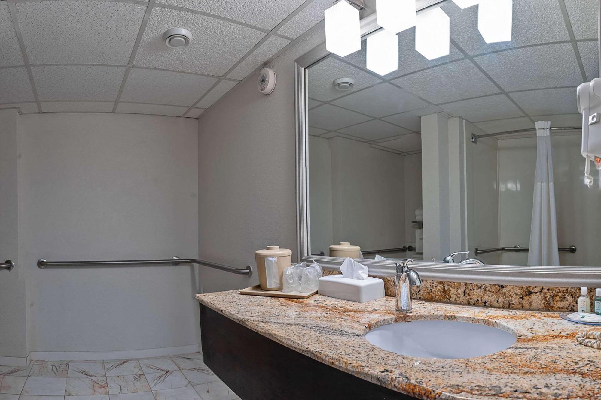 Quality Inn Milan-Sandusky מראה חיצוני תמונה